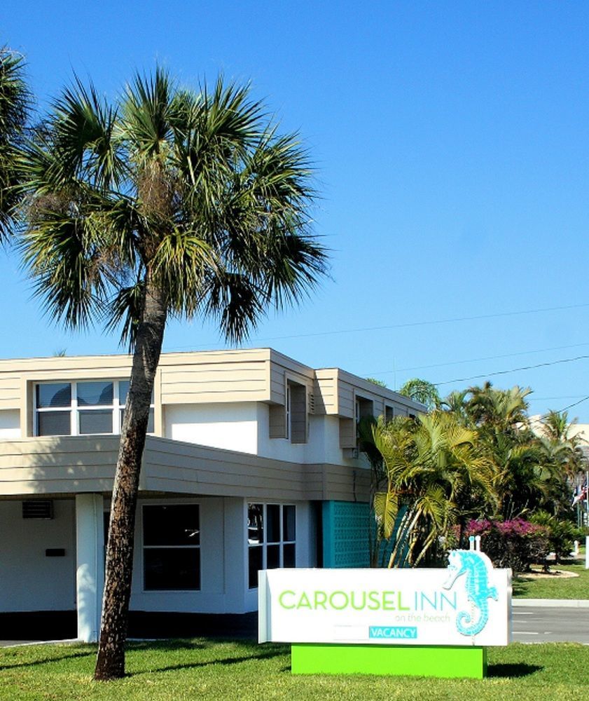 Carousel Beach Inn フォートマイヤーズビーチ エクステリア 写真