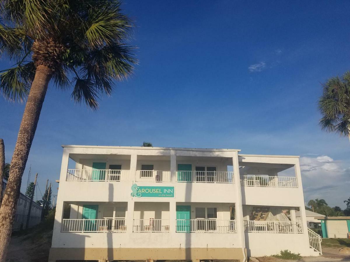 Carousel Beach Inn フォートマイヤーズビーチ エクステリア 写真